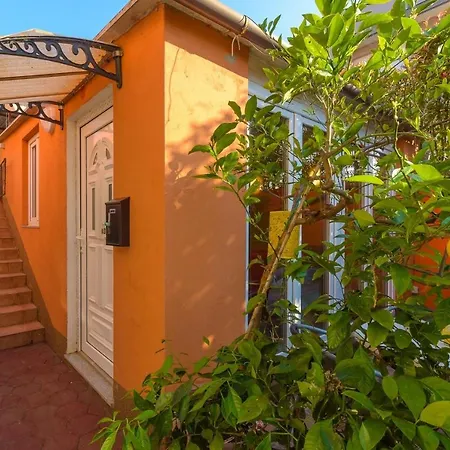 Apartment Orange - Garden Terrace